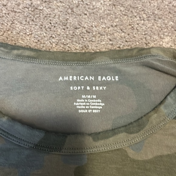 American Eagle Soft and Sexy Tee Size Medium - Picture 2 of 3